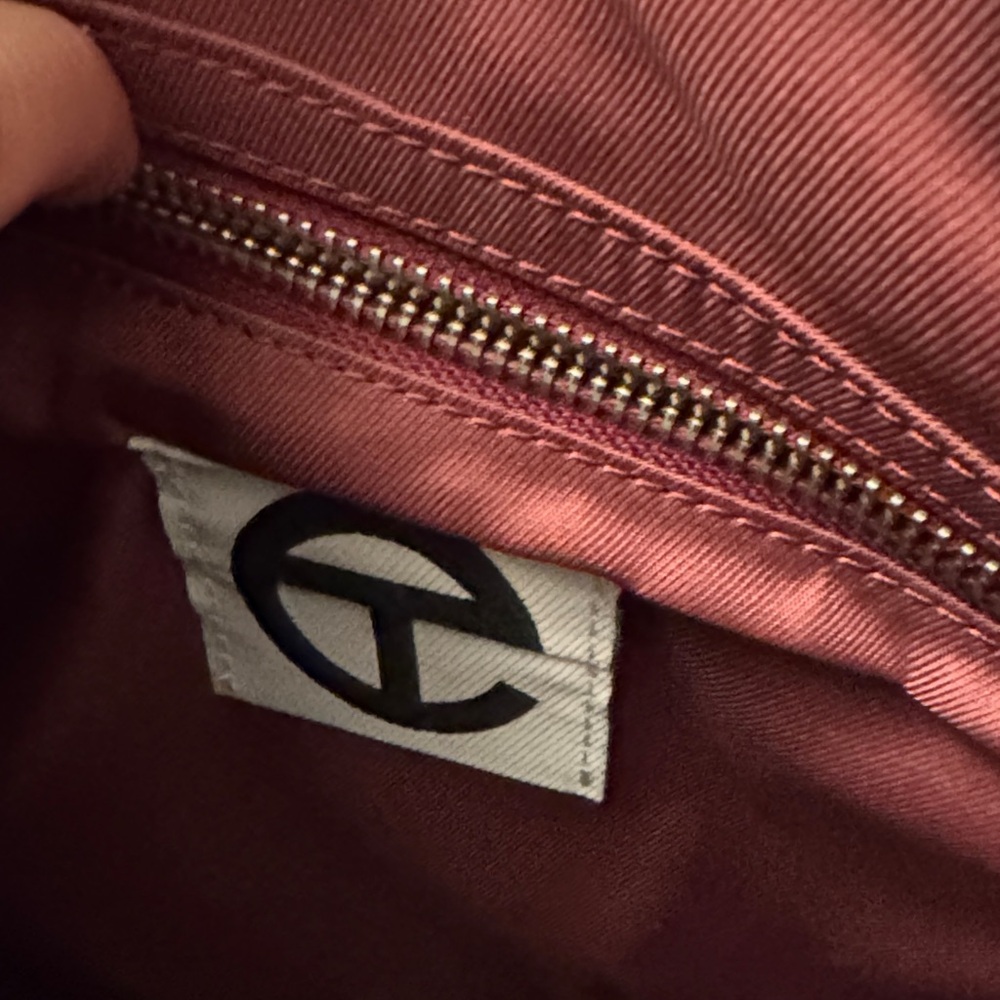 Telfar Burgundy Tote Bag - Oxblood Medium - Picture 7 of 7